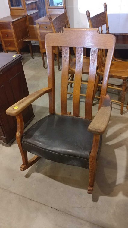 VINTAGE WOODEN ROCKING CHAIR W/LEATHER SEAT