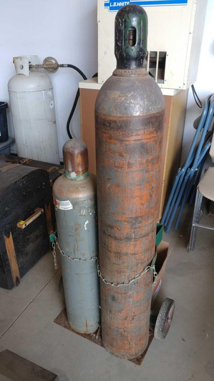 ACETYLENE TORCH W/CART AND REGULATORS, HOSE, & STRIKERS (TANK IS OWNED)