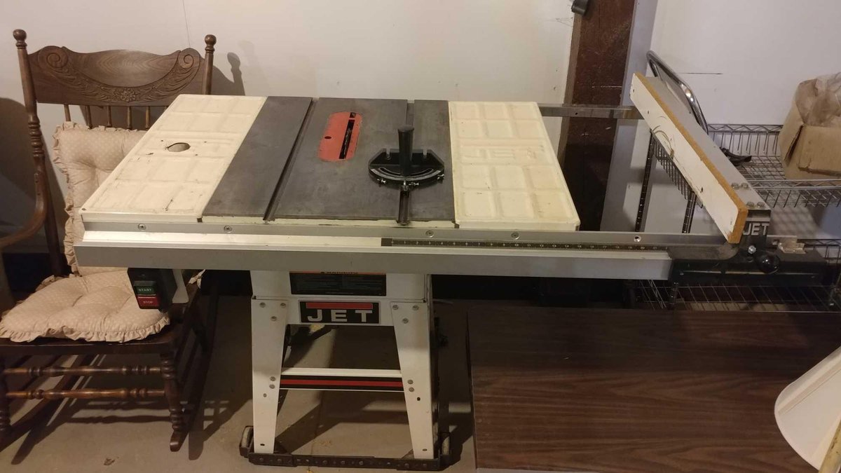JET TABLE SAW w/1.5 HP ELECTRIC MOTOR (TESTED & WORKS)