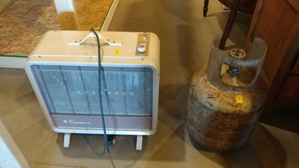 SIGNATURE ELECTRIC HEATER and 20LB LP CYLINDER