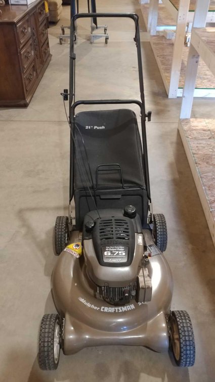 CRAFTSMAN 6.75 HORSEPOWER 21" REAR DISCHARGE ROTARY LAWN MOWER (RUNS/OPERATES PROPERLY)