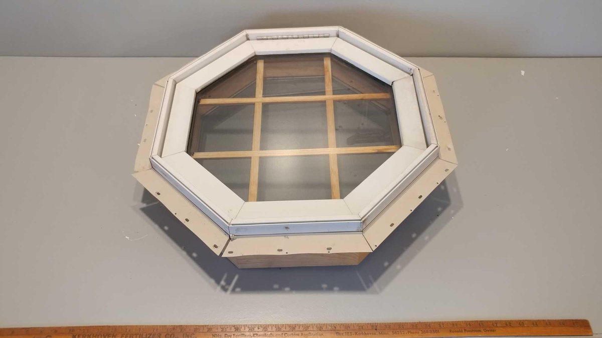 OCTAGON WINDOW 22 1/2" x 22 1/2"