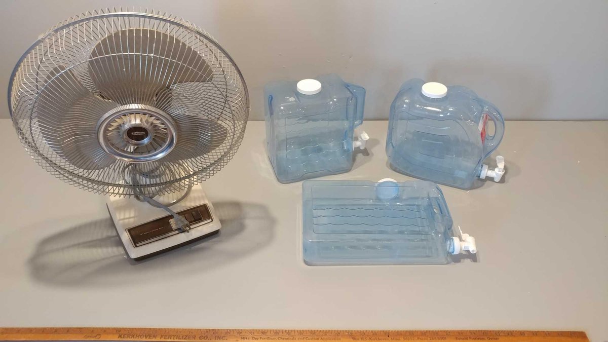 (2) 2 GALLON BEVERAGE CONTAINERS and (1) 1 GALLON BEVERAGE CONTAINER and 16" 3-SPEED OSCILLATING FAN
