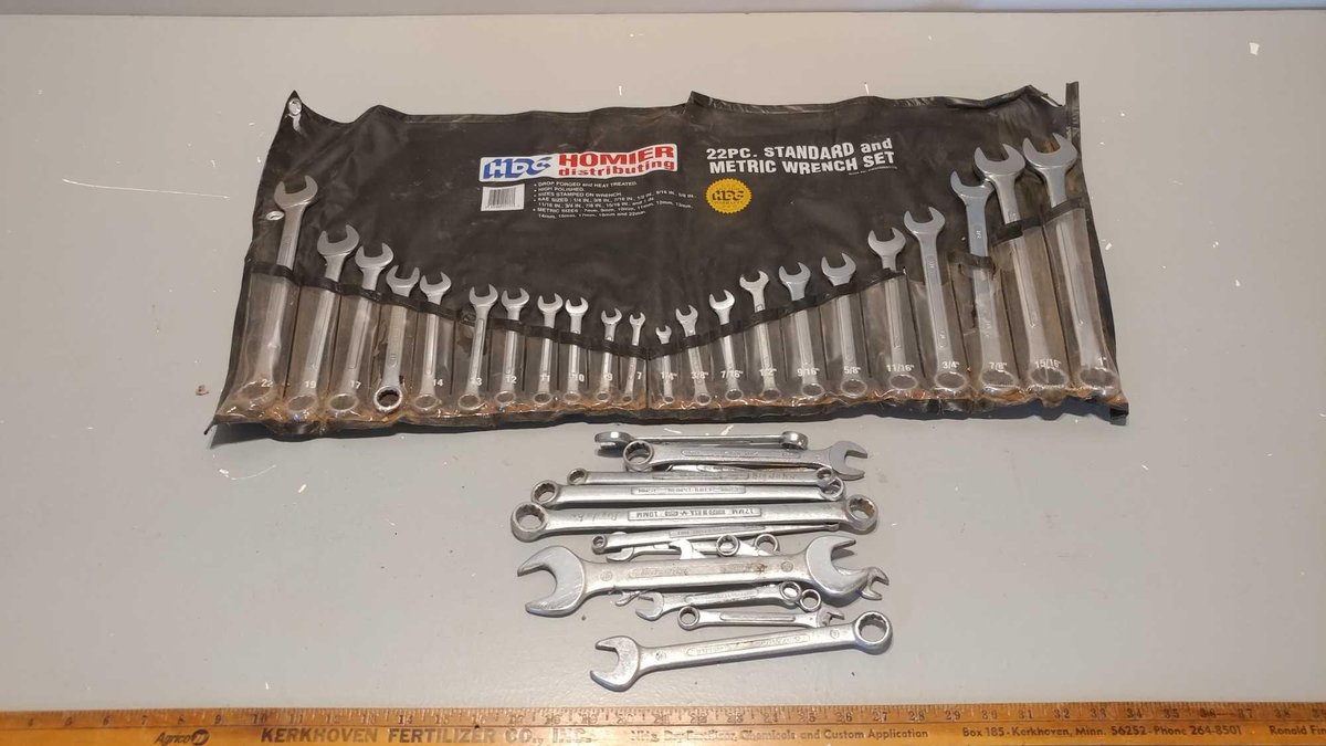 22 PIECE STANDARD & METRIC WRENCH SET and ASSORTMENT OF WRENCHES (VARIOUS SIZES)
