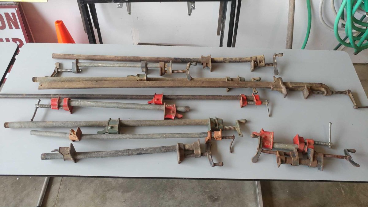 ASSORTMENT OF WOODWORKING PIPE CLAMPS (VARIOUS SIZES)
