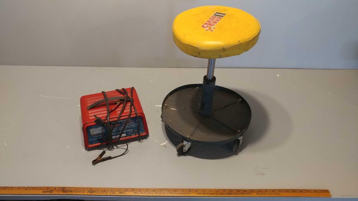 10 AMP BATTERY CHARGER and SHOP STOOL