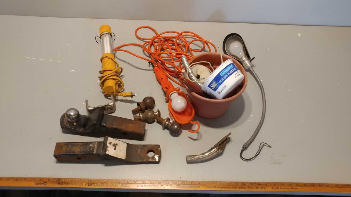 HANGING WORK LIGHTS, EXTENSION CORDS, & MISC HARDWARE