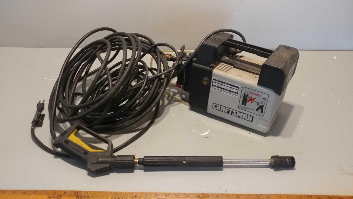 CRAFTSMAN PORTABLE PRESSURE WASHER (115 V, 2.2 GPM, 800-1000 PSI)