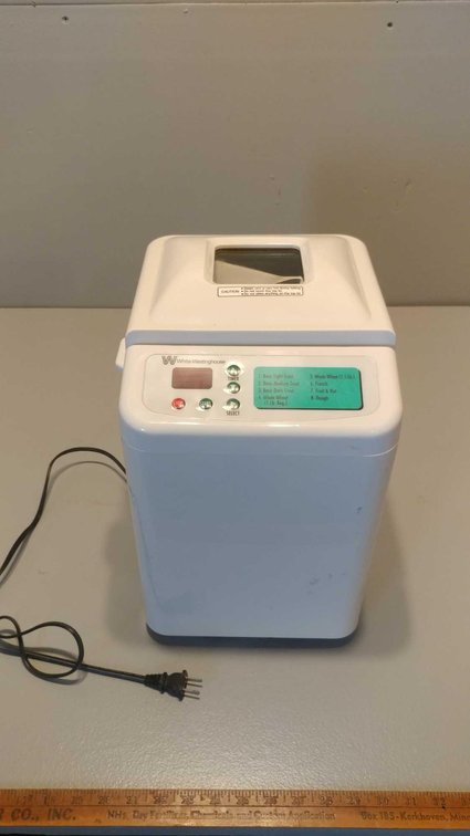 WHITE-WESTINGHOUSE 1-1/2 LB FRESH BAKE AUTOMATIC BREAD MAKER