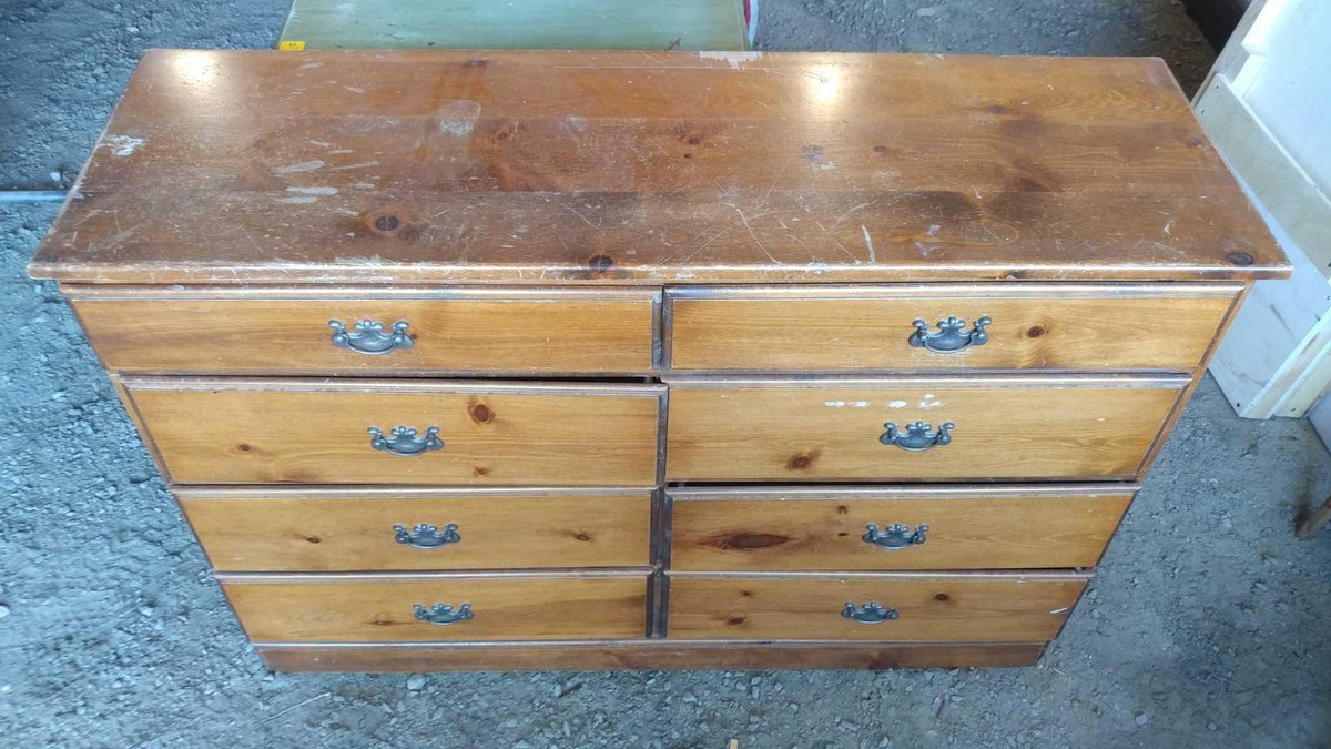 BEDROOM DRESSER (48" x 32")