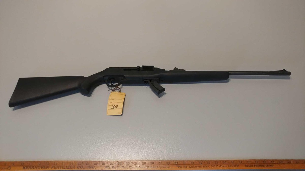 REMINGTON .22 CAL MODEL 522 VIPER SEMI-AUTOMATIC RIFLE w/MAG