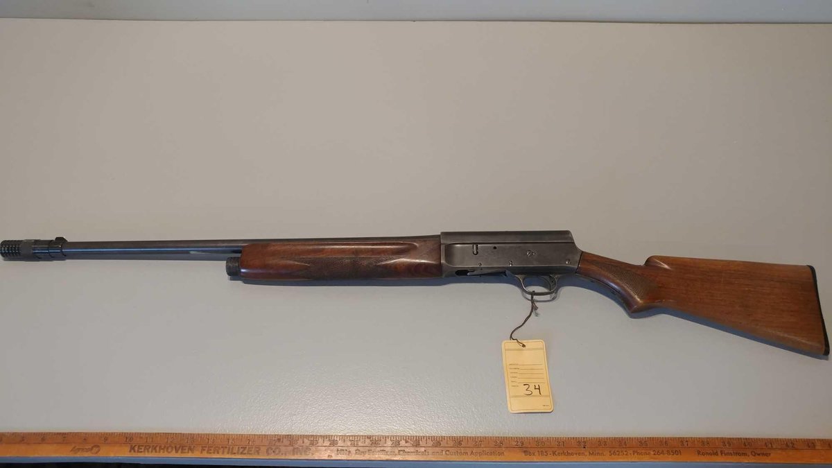 REMINGTON 16-GAUGE MODEL 11 SEMI-AUTOMATIC SHOTGUN w/MODIFIED CHOKE