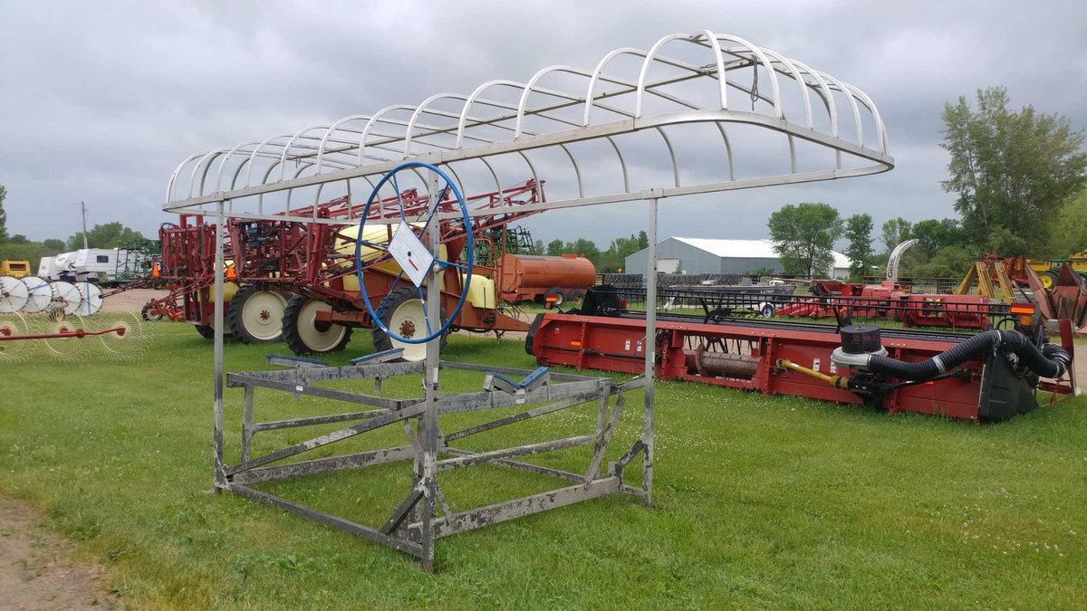 SHOREMASTER 1684 BOAT LIFT BUNDLE (L 9'7", W 7', H 9', L w/OVERHANG ~20', LIFT CAPACITY 1600 LBs)
