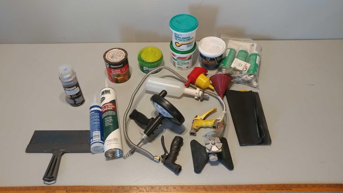 ASSORTMENT OF PLUMBING MATERIALS