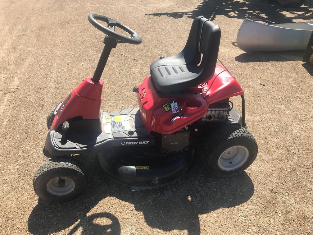 TROY-BUILT TB 30 RIDING LAWN MOWER 30" CUT (ITEM AT ZIELSDORF AUCTIONS)