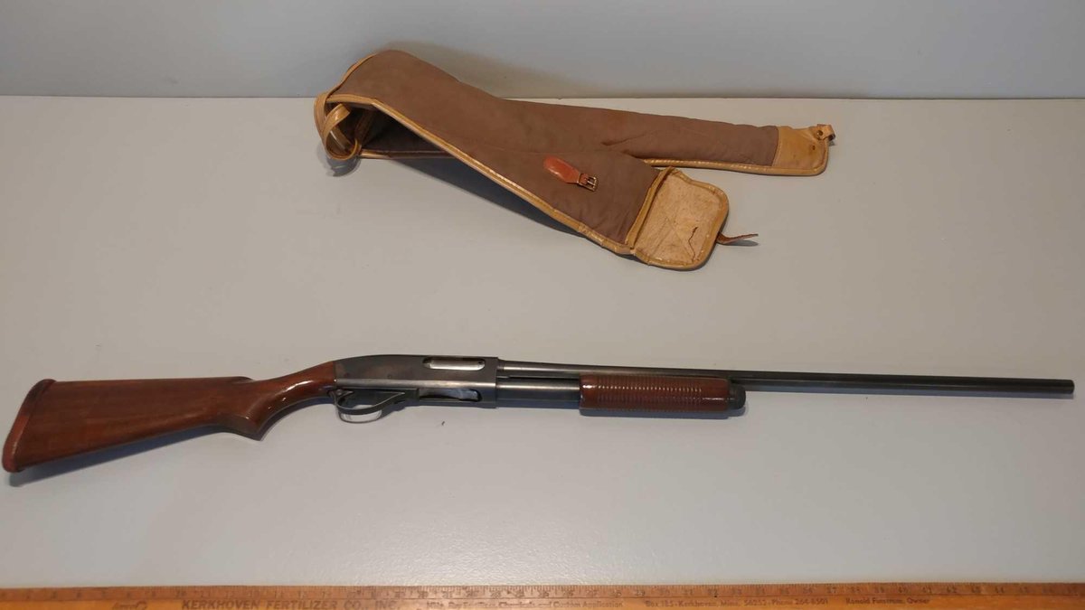 REMINGTON 870 WINGMASTER 20 GAUGE, 2 3/4" CHAMBER, w/CASE