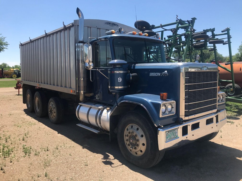 1978 CHEVY BISON 407,326 MI SHOWING, 855 CUMMINS, 18' ALUM BOX, SHUR-LOCK ROLL TARP, DIFF LOCK, TAG 