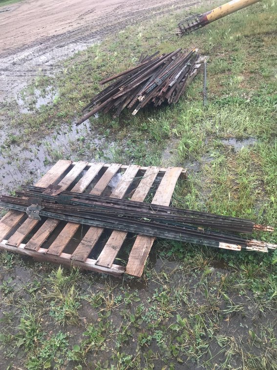 STEEL POSTS (ITEM AT ZIELSDORF AUCTIONS)