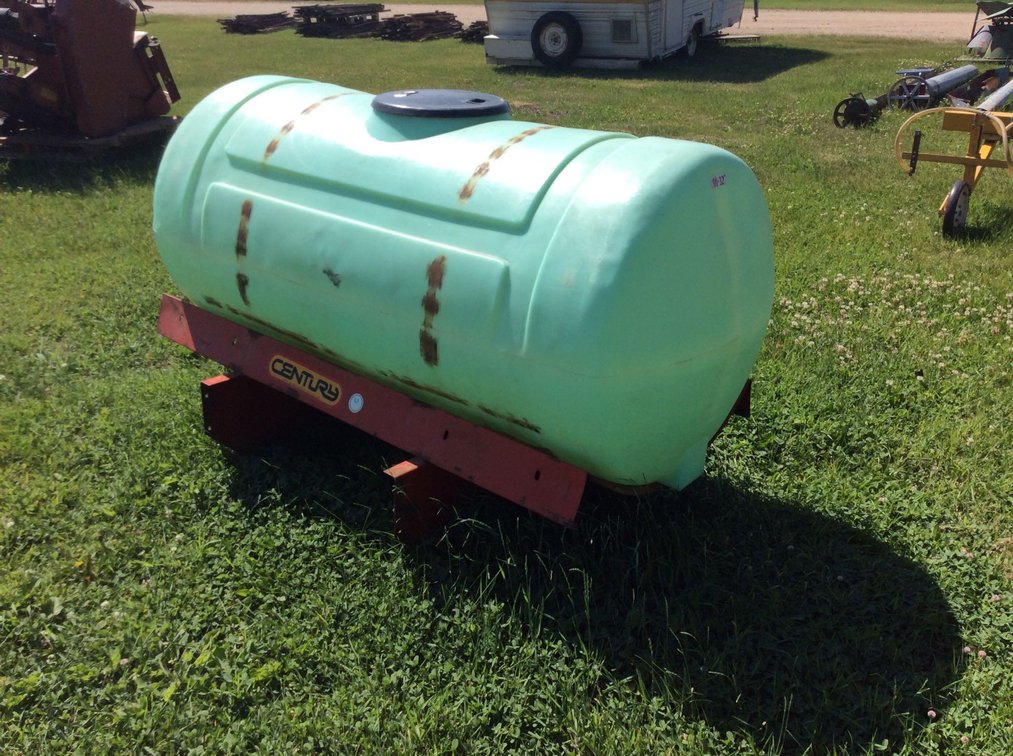 200 GAL POLY TANK ON 3PT CARRIER INCLUDES MISC. BOOMS AND PUMP AND PLUMBING (ITEM AT ZIELSDORF AUCTI