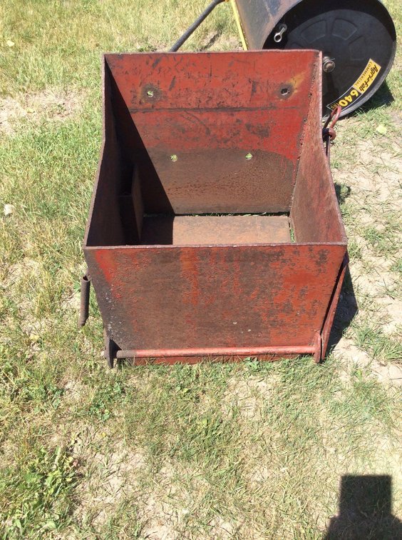 INTERNATIONAL ROCK BOX (ITEM AT ZIELSDORF AUCTIONS)