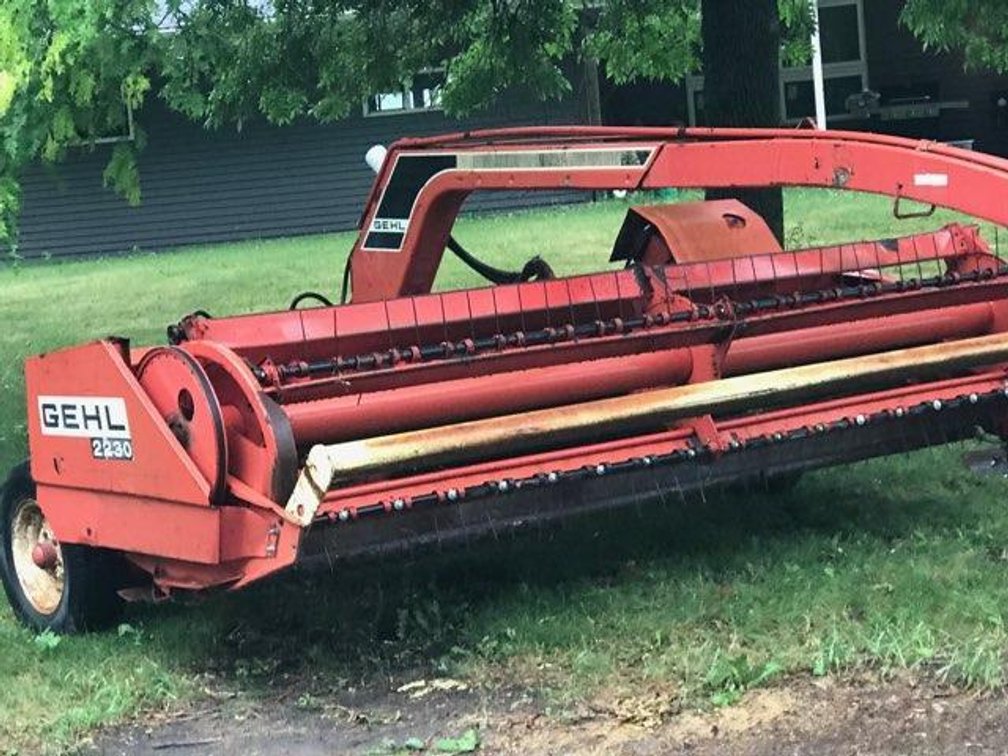 GEHL 2230 12' HAYBINE ALL-NEW SICKLE SECTIONS AND A BUNCH OF NEW GUARDS, 540 PTO WORKS AS SHOULD