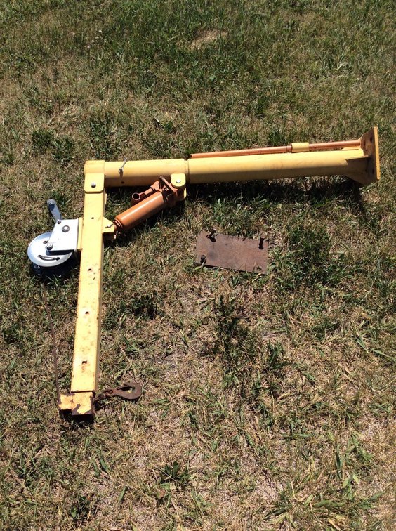 MANUAL PICKUP BOX HOIST (ITEM AT ZIELSDORF AUCTIONS)