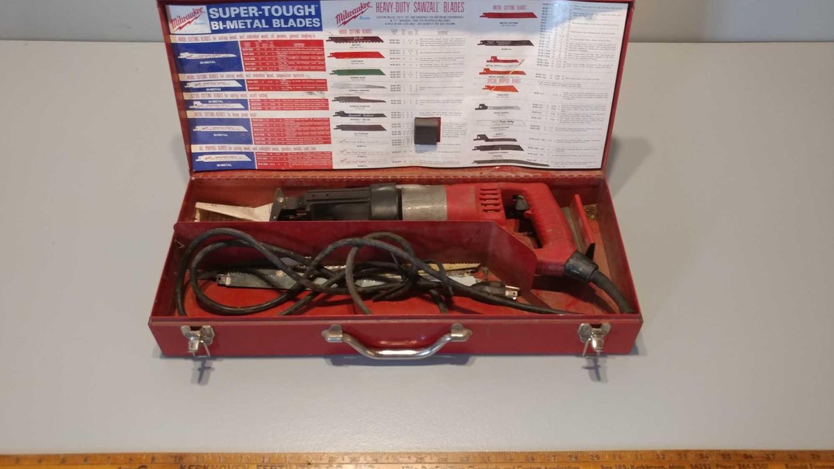MILWAUKEE HD SAWZALL (ITEM AT ZIELSDORF AUCTIONS)