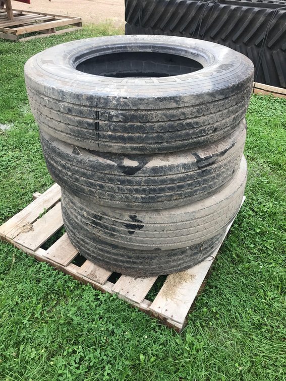 (4) 255/80R 22.5 TIRES (ITEM AT ZIELSDORF AUCTIONS)