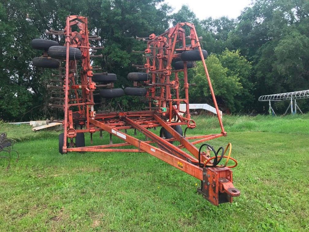 ALLIS CHALMERS, CHISEL VATOR FIELD CULTIVATOR, MODEL 1400, WITH HARROWS, 50FT (FOR MORE INFO & LOCAT