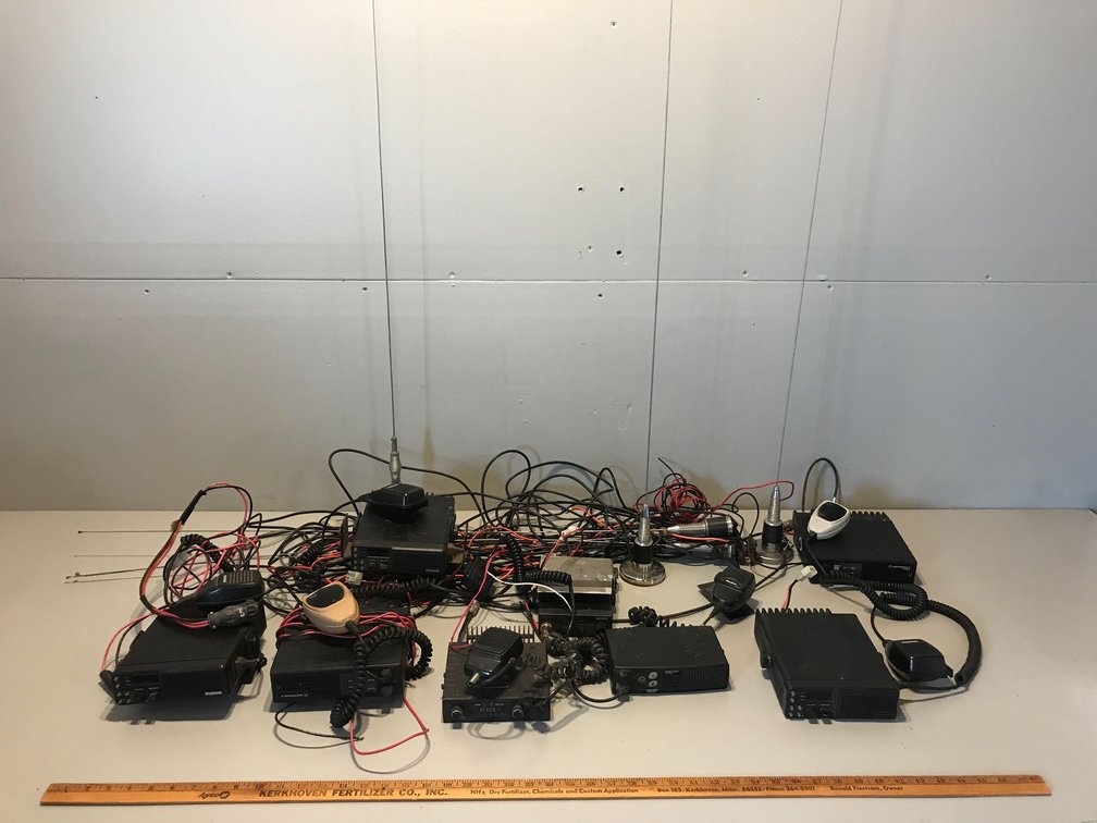 ASSORTMENT OF TWO-WAY RADIOS & ANTENNAS (ITEM AT ZIELSDORF AUCTIONS)