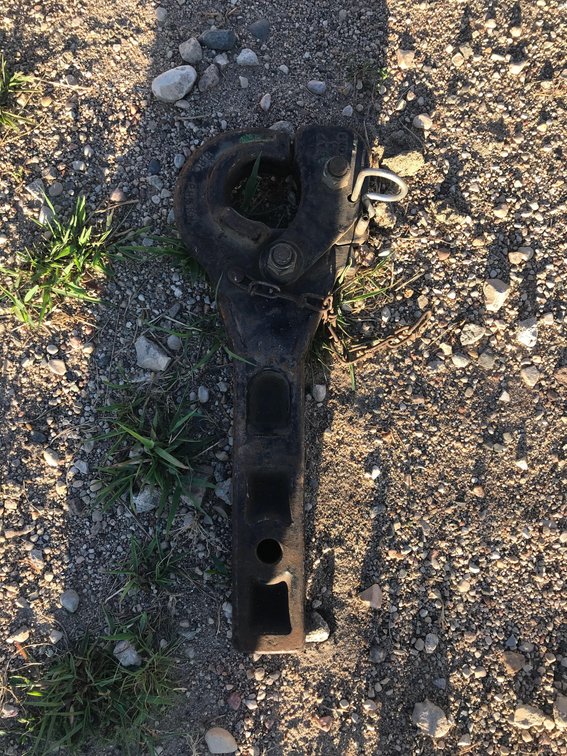 2IN PINTLE RECEIVER HITCH (ITEM AT ZIELSDORF AUCTIONS)