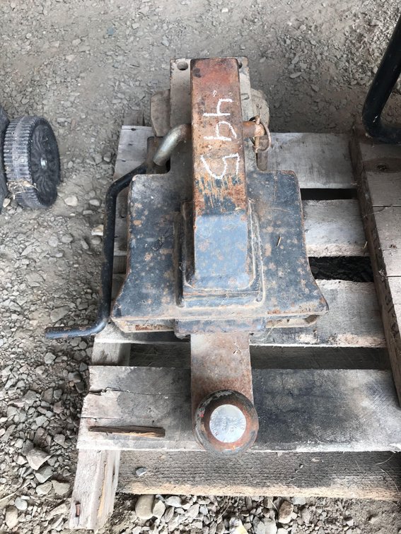 SCHUCK 2 INCH RECEIVER CUSHION HITCH 750RTR (ITEM AT ZIELSDORF AUCTIONS)