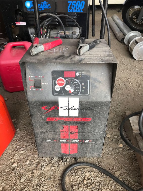 BATTERY CHARGER (ITEM AT ZIELSDORF AUCTIONS)