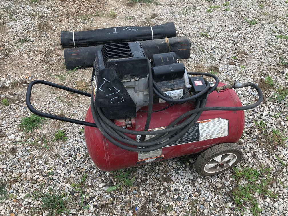 COLEMAN 4HP  PORTABLE AIR COMPRESSOR  (ITEM AT ZIELSDORF AUCTIONS)