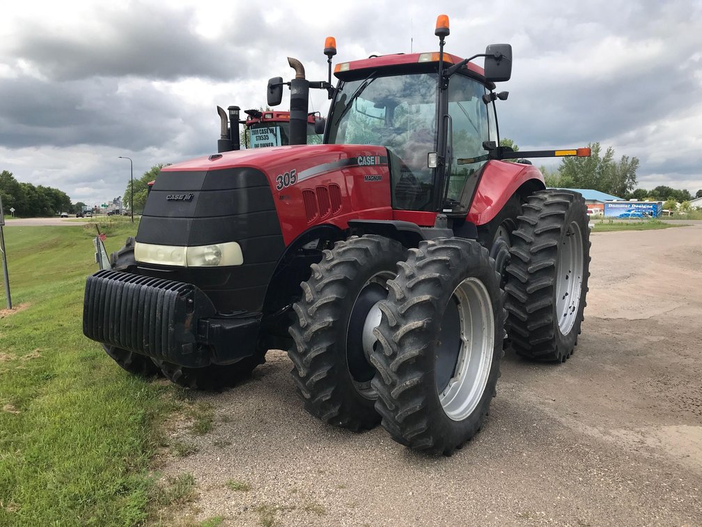 2007 CASE IH MAGNUM 305 MFWD, 3958 HRS, 540, L/S 1000 PTO, LUXURY CAB, HID LIGHTS, 5 HYD, 3PT, GUIDA