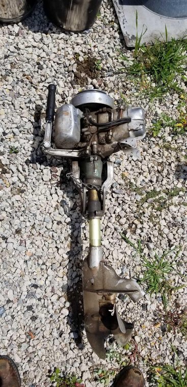 JOHNSON VINTAGE OUTBOARD MOTOR ​​​​​​​(ITEM AT ZIELSDORF AUCTIONS)