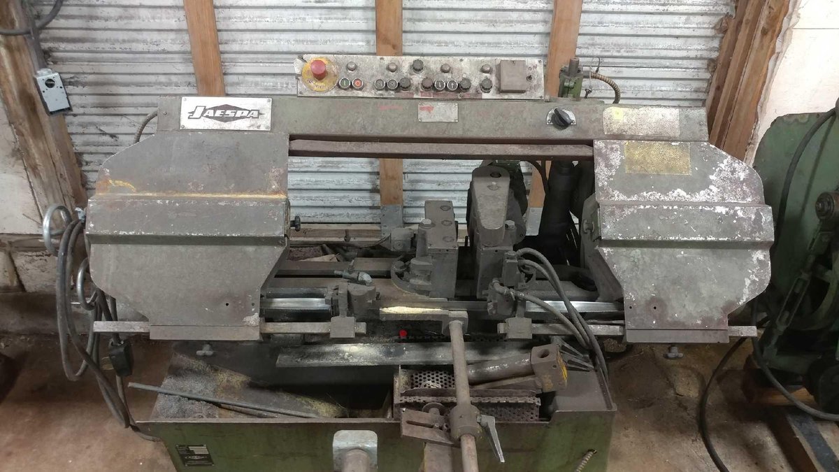 JAESPA AUTOFEED BANDSAW (3 PHASE) w/3 NEW BLADES and (2) ROLLERSTANDS