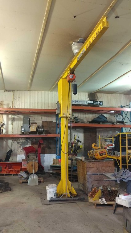 360 DEGREE BEACON LINE PEDESTAL CRANE (1000 LB CAPACITY - BUYER TO DISASSEMBLE AND LOAD)