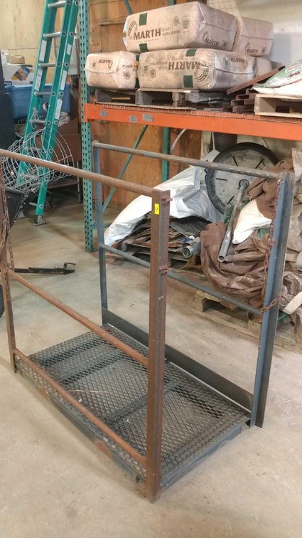 WORKER LIFT CATWALK