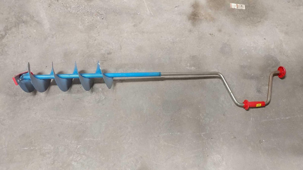 MANUAL ICE AUGUR 7"