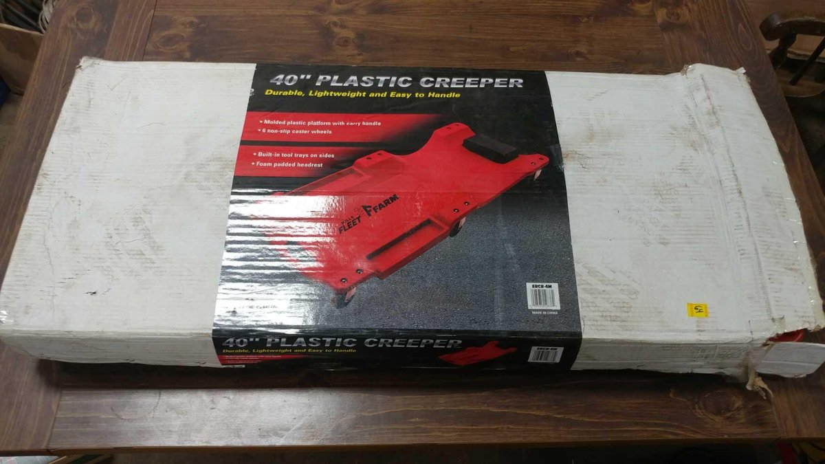 FLEET FARM 40" PLASTIC CREEPER