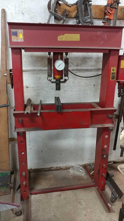 HYDRAULIC PRESS