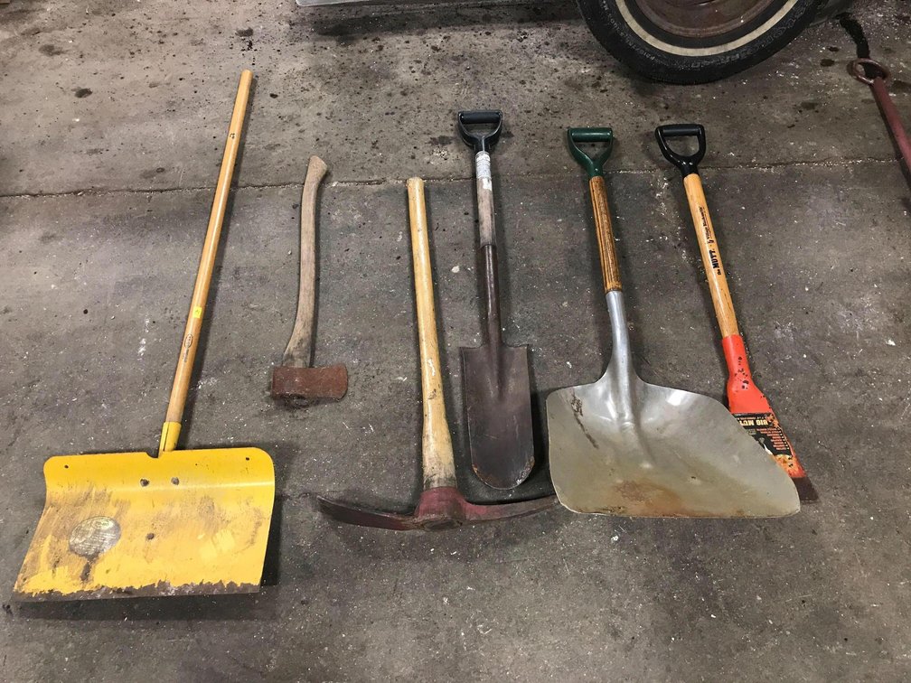 SNOW SHOVEL, AX, PICK AX, SCOOP SHOVEL, NARROW SPADE, ICE BREAKER 