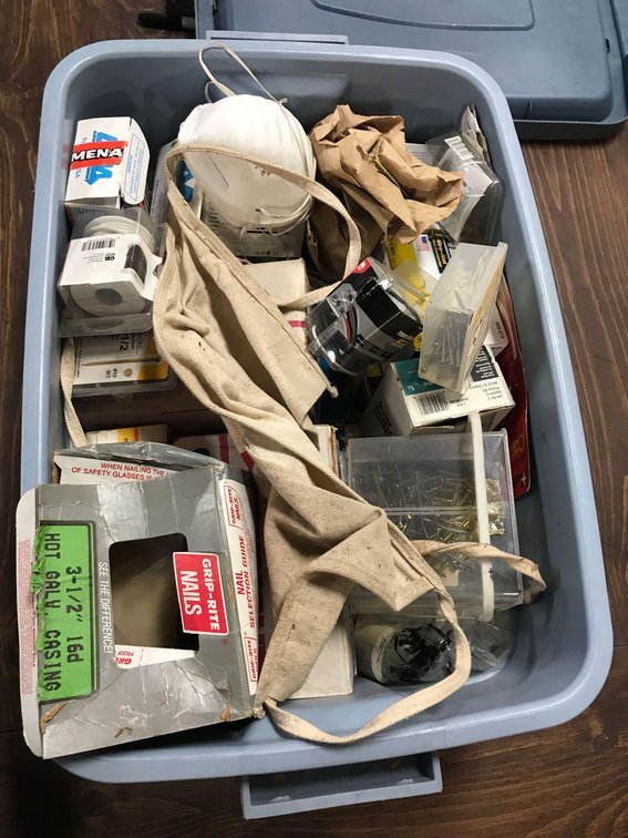 RUBBERMAID CONTAINER FULL OF MISC MAILS AND SCREWS 