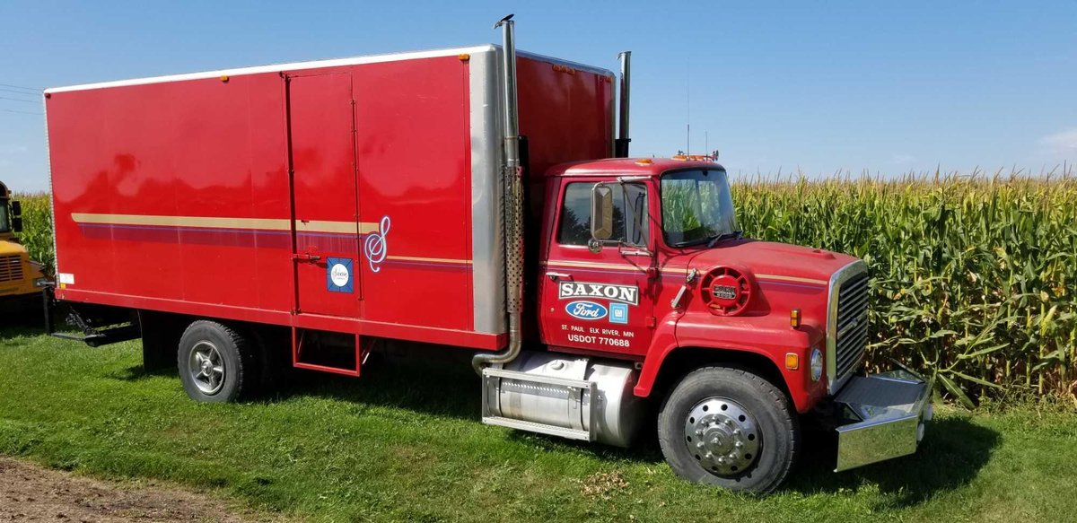 ( TITLE) 1978 FORD 8000, SINGLE AXLE 21' BOX TRUCK, DIESEL CAT 3208, TOMMY GATE, POWER STEERING, 10.
