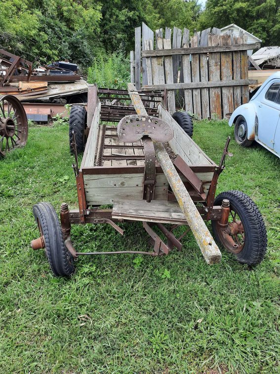 HORSE DRAWN MANURE SPREADER, GROUND DRIVE