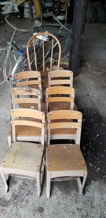(6) SCHOOL DESK CHAIRS PLUS (1) WOODEN CHAIR