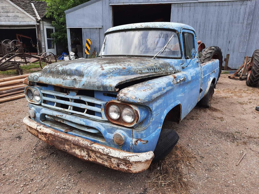 DODGE TRUCK, FLAT HEAD 6 CYL MOTOR #M601 L26909 ( NO TITLE)