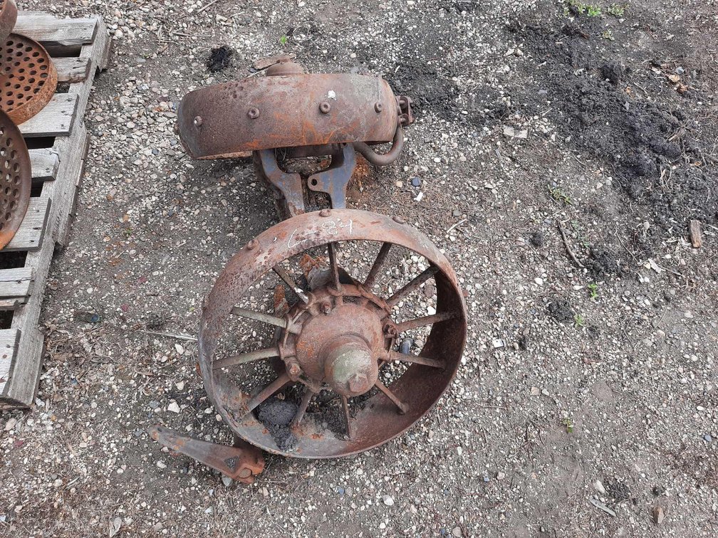 20IN STEERABLE WHEELS