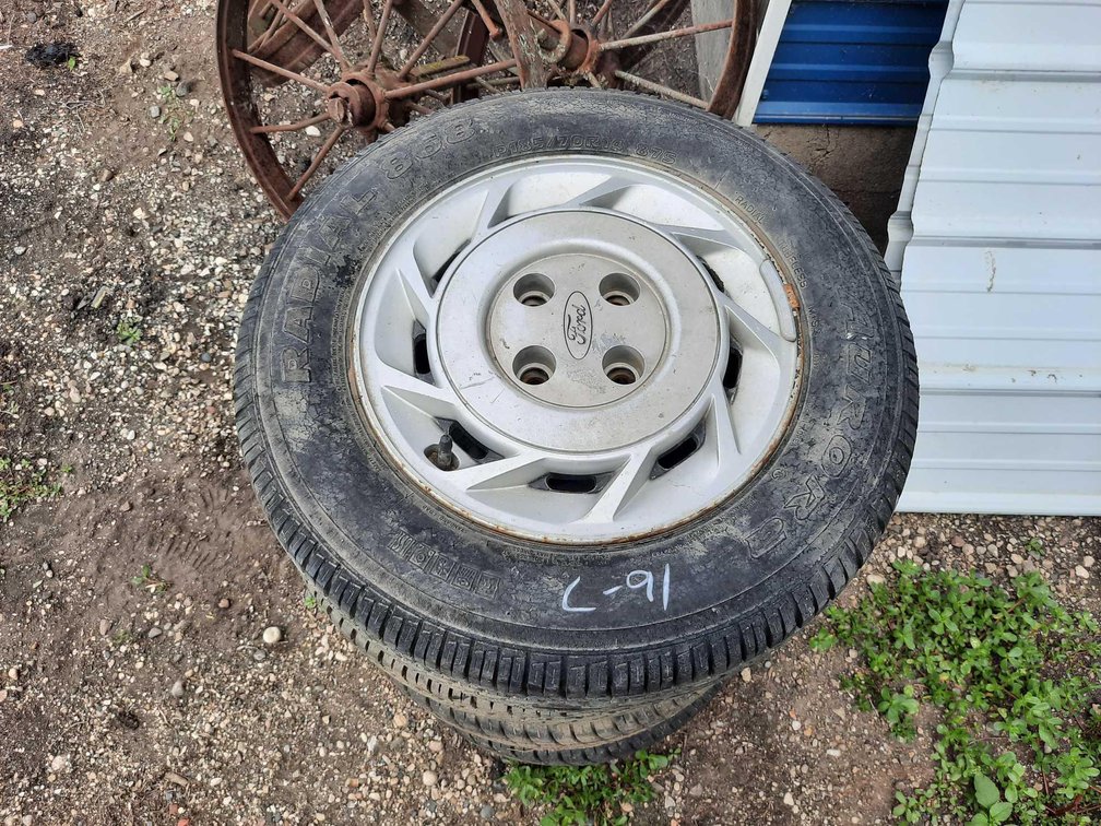 14IN TIRES & RIMS, P 185/70R14